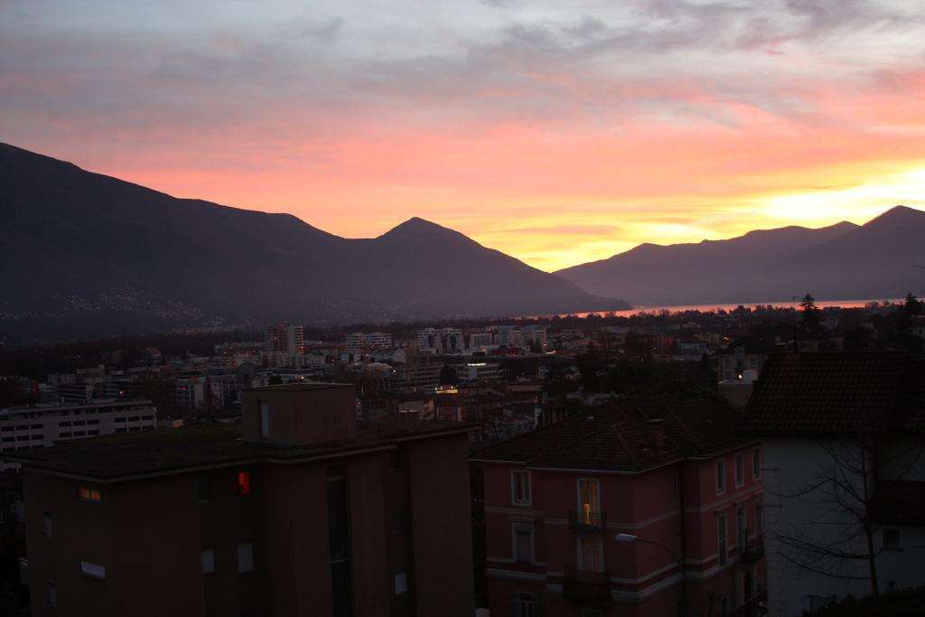 Ferienwohnung Montana Lago Locarno Ruang foto